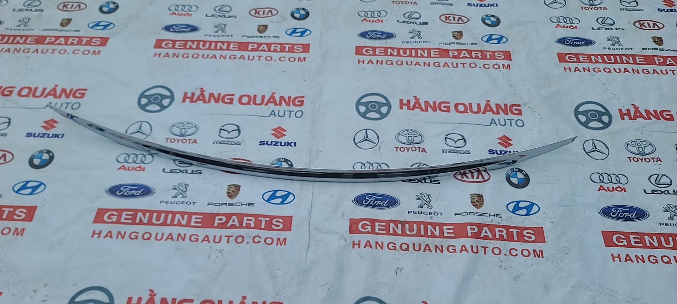 Nẹp mạ cốp sau Mercedes E200 E250 E300 2022 2024