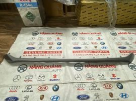 Ốp Cản Trước Toyota Veloz