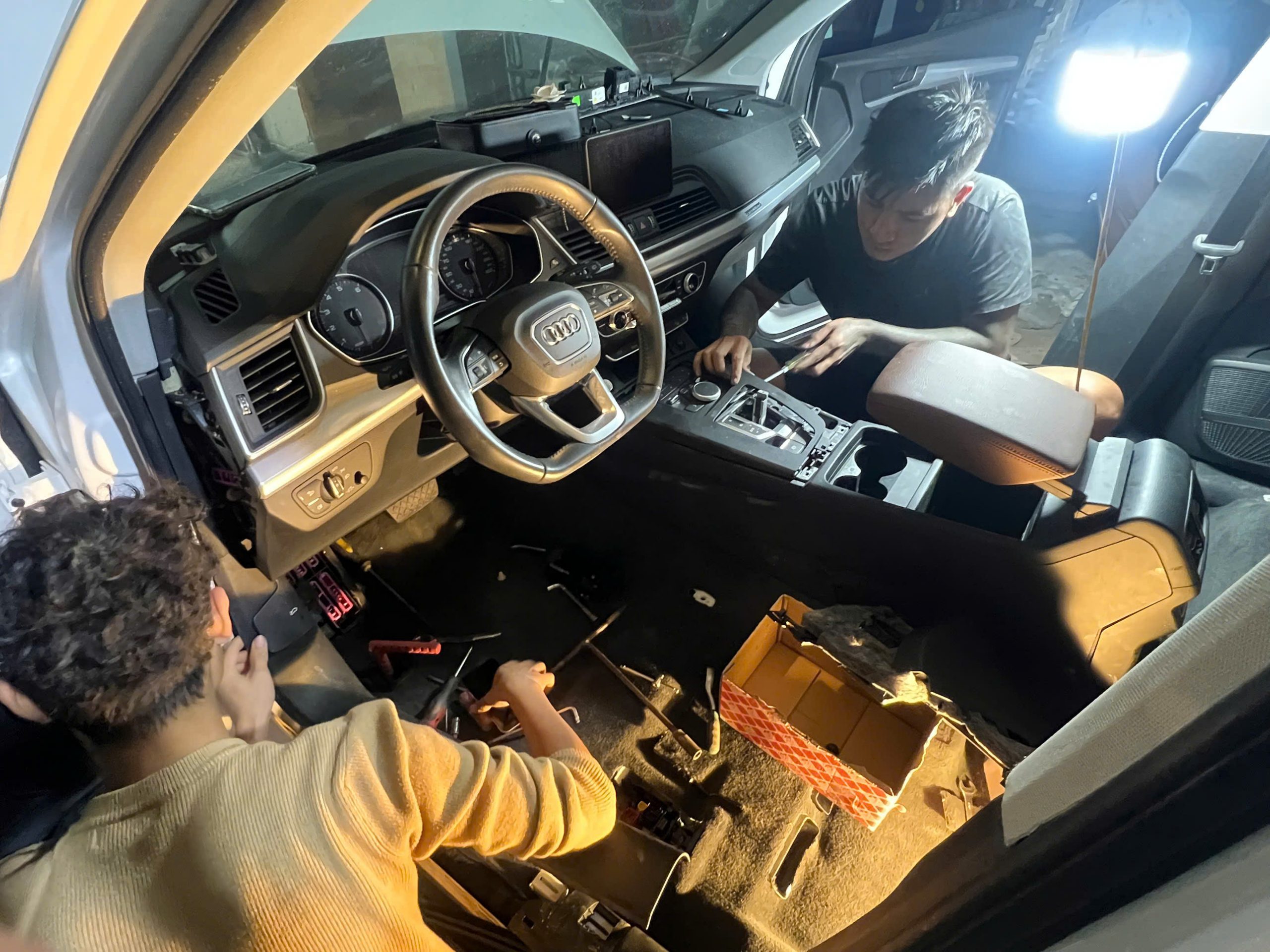 Sửa Chữa Audi Q5 2020 Ngập Nước Tại Hà Nội