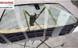 Kính Chắn Gió BMW 520i 2014